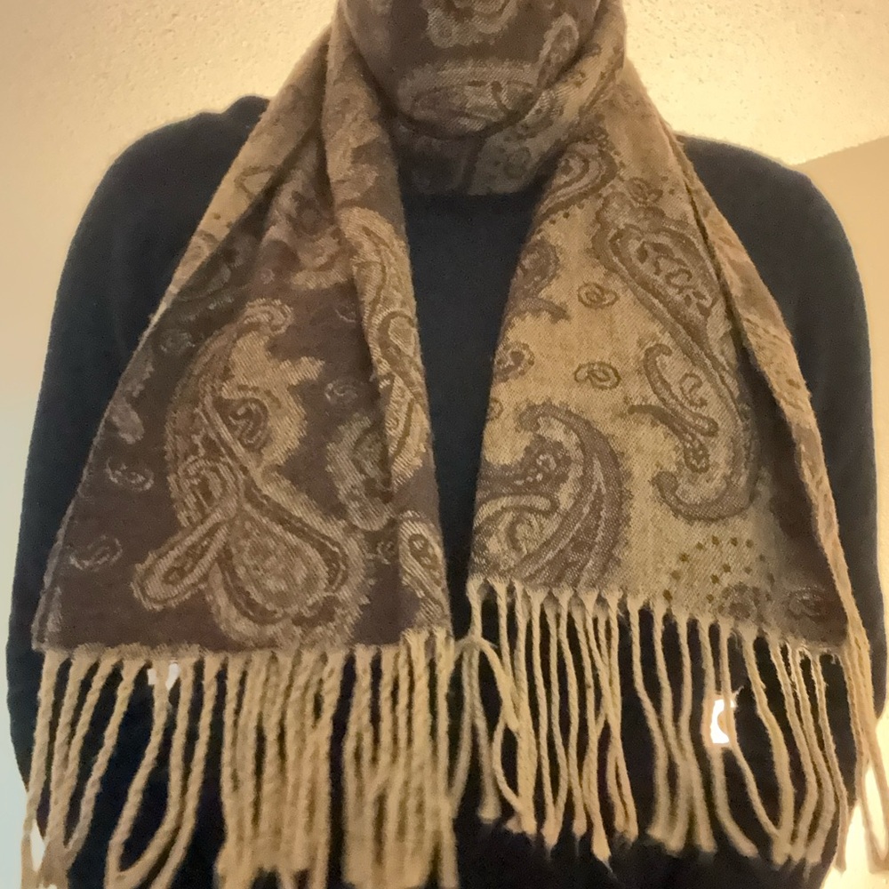 VINTAGE brown beige chocolate Paisley Patterned Scarf with Fringe boho chic